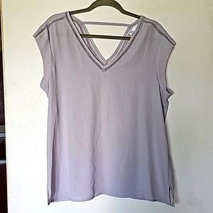 DR2 top in size large.